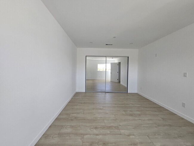 Building Photo - Goleta Properties