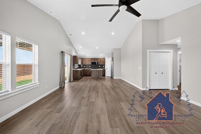 Building Photo - 2079 S Border Wy