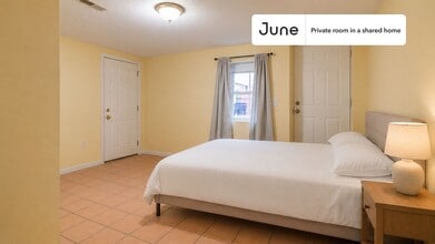 Building Photo - Room in Shared 3 bed/2 bath home in East Boston