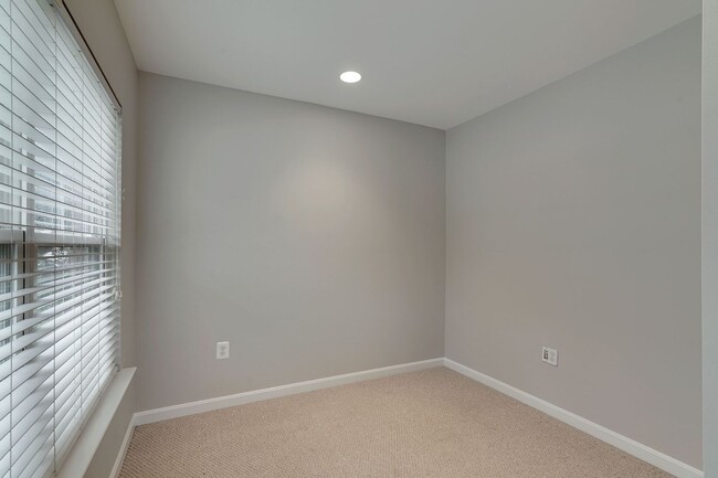 Building Photo - COMING SOON - Great 4 level end unit TH in...