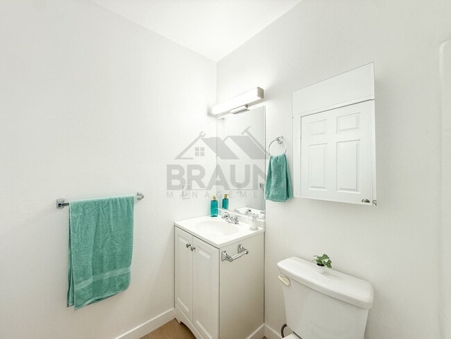Building Photo - 14257 Friar St