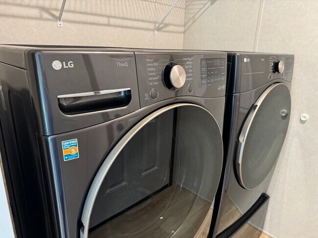 Building Photo - 48579 Leafdale Ct