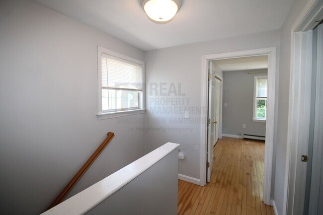 Building Photo - 4 Robin Ln