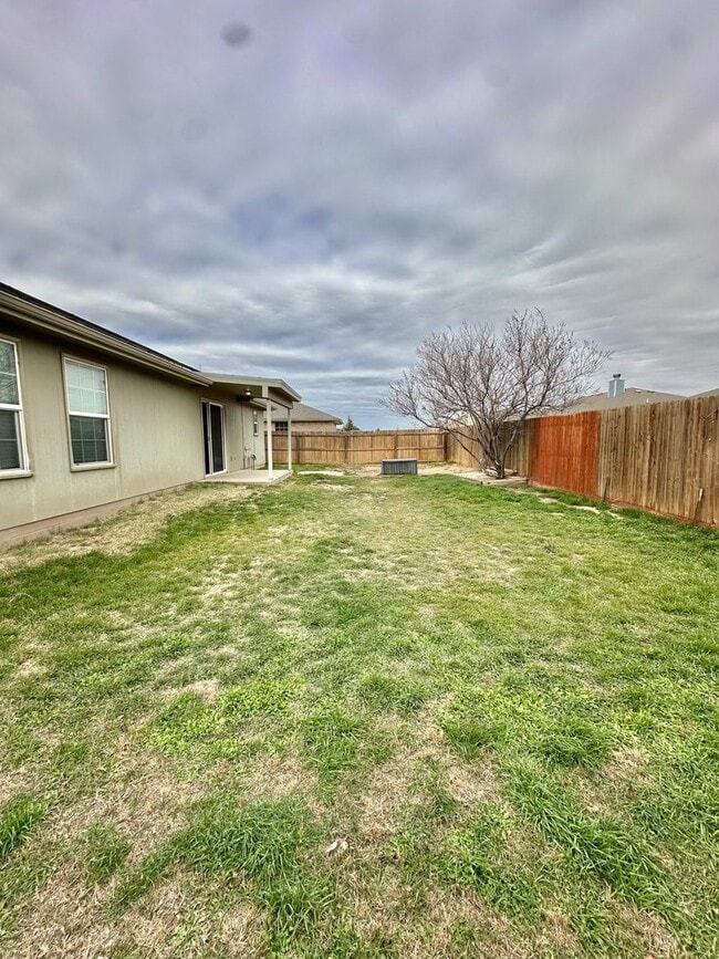 Building Photo - COMING MARCH 2026- 4-Bedroom Home in Paulann w/ Solar Panels!