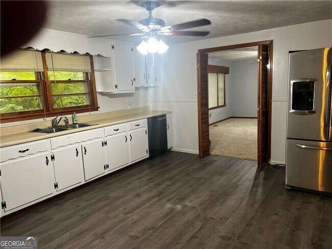 Building Photo - 3743 Jiles Rd