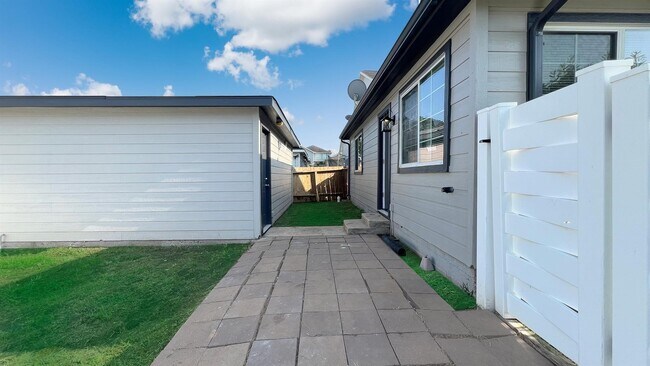 Building Photo - 20917 Patriot Park Ln