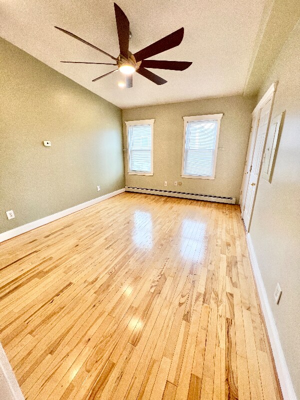 Building Photo - 13 Messenger St