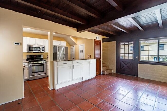 Building Photo - Pacific Grove Coastal Cottage – 2 Bedroom