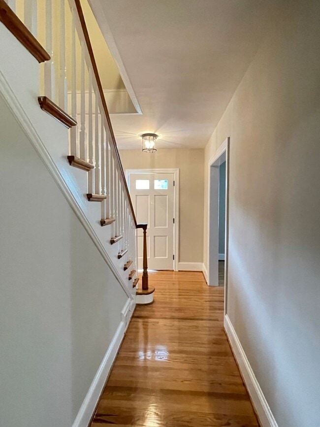 Building Photo - Everything you’ve been dreaming of is here. Lease today!