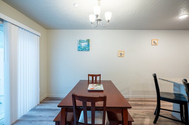 Building Photo - 5 S Kellogg St