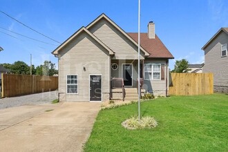 Building Photo - 1205 Sweetwater Pl