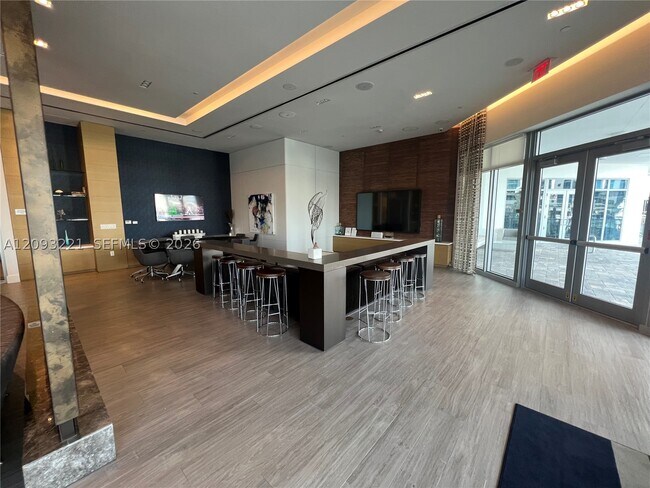 Building Photo - 17301 Biscayne Blvd