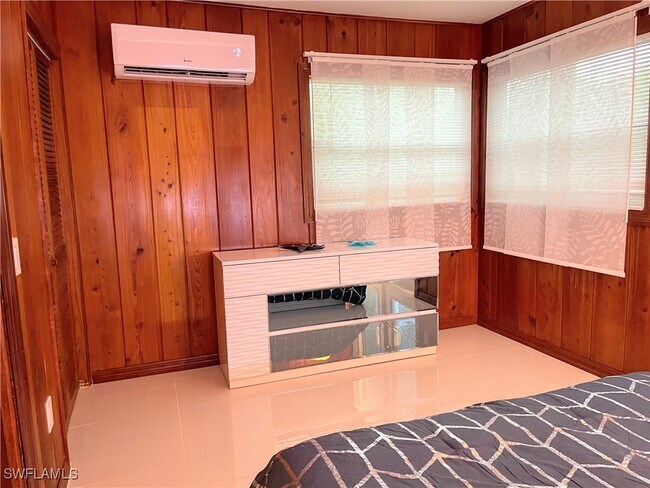 Building Photo - 317 Nature View Ct