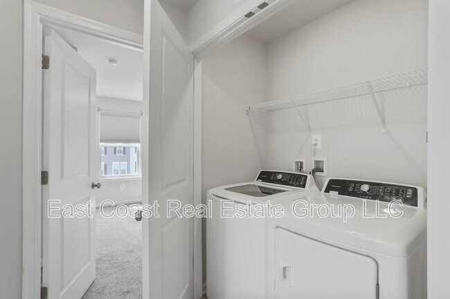 Building Photo - 163 Cooperage Rd