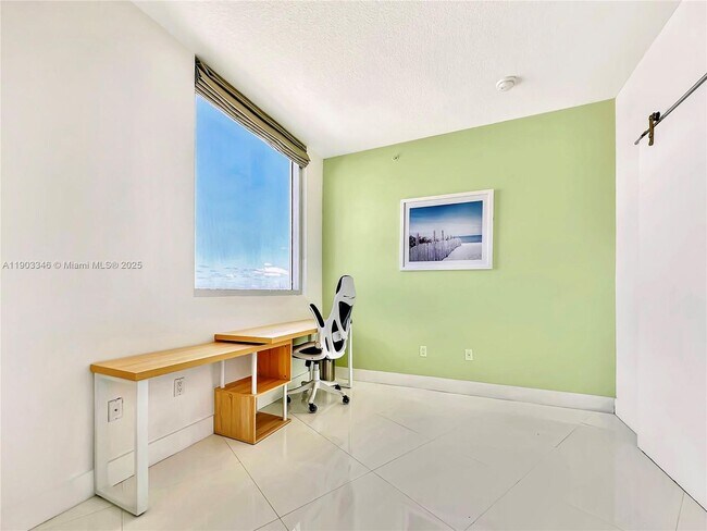 Building Photo - 6700 Indian Creek Dr