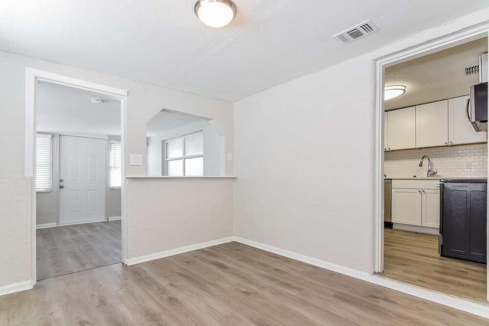 Building Photo - 1809 E Sitka St