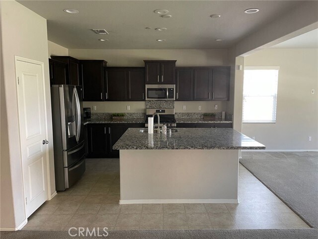 Building Photo - 30560 Green Vista Dr