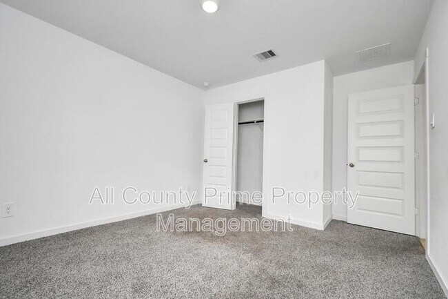 Building Photo - 29935 Gallatin River Ln