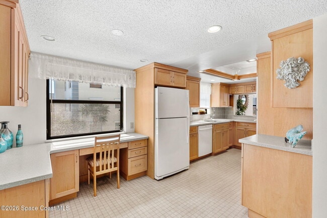 Building Photo - 3165 N Atlantic Ave