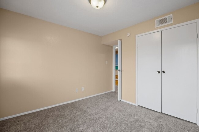 Building Photo - 18515 Egret Bay Blvd