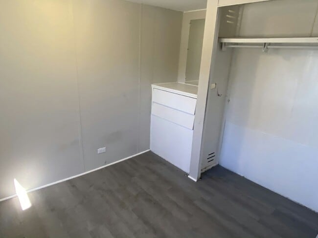 Building Photo - 26 Circle Dr