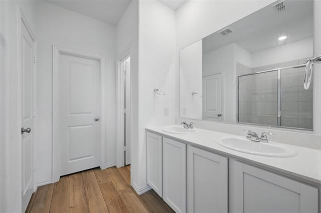 Building Photo - 132 Wyndemere Ln