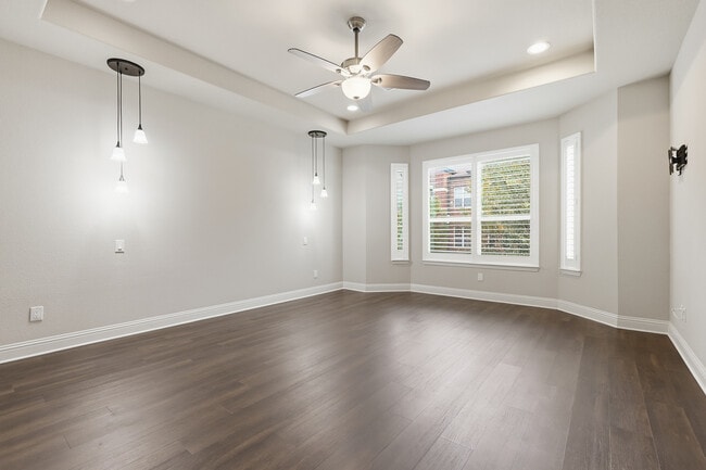 Building Photo - 4229 Broadway Ave