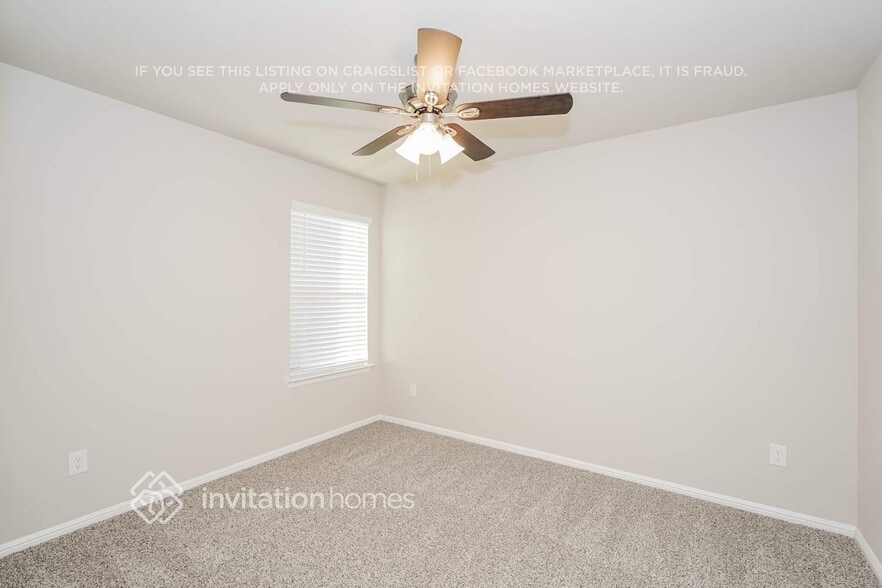 Building Photo - 444 Kaufman Dr