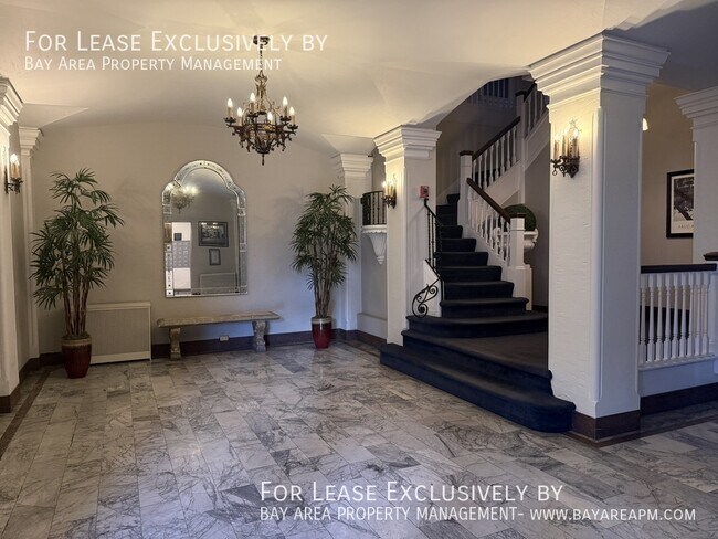 Building Photo - 345 Forest St