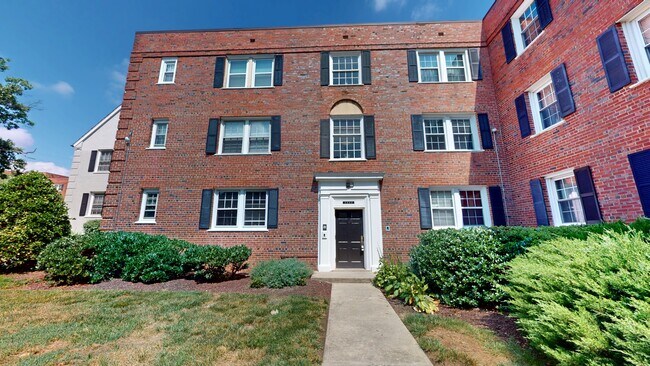 Building Photo - 3809 W St SE
