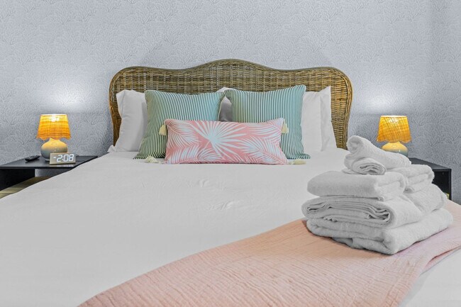 Building Photo - 9414 Laura Anne Dr