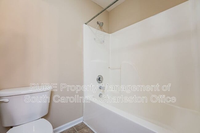 Building Photo - 148 Grand Oaks Dr