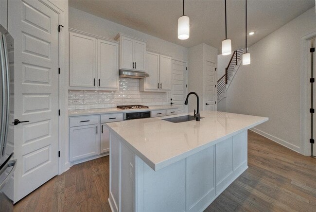 Building Photo - 245 Darley Oak Dr