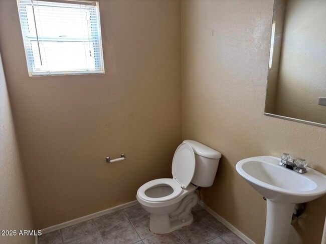 Building Photo - 12634 W Windrose Dr