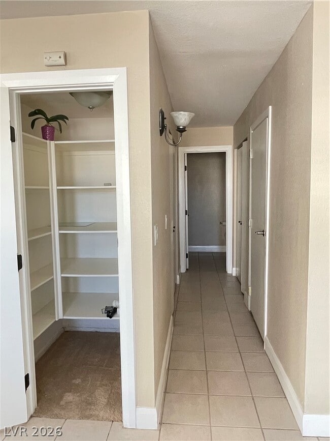 Building Photo - 7512 Pacific Ridge Ave