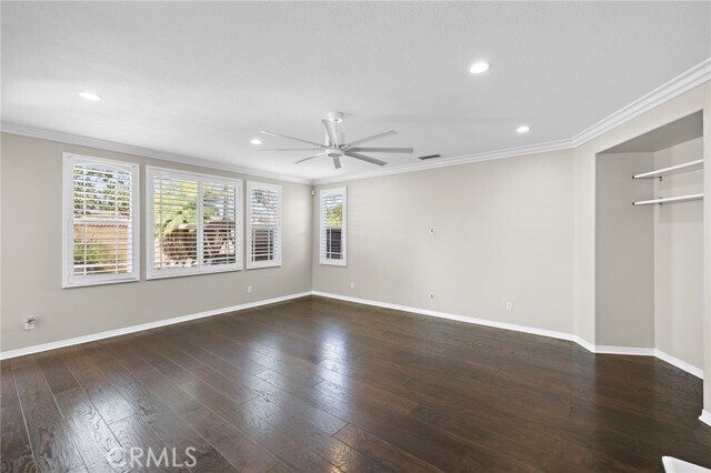 Building Photo - 6981 Shoreline Dr