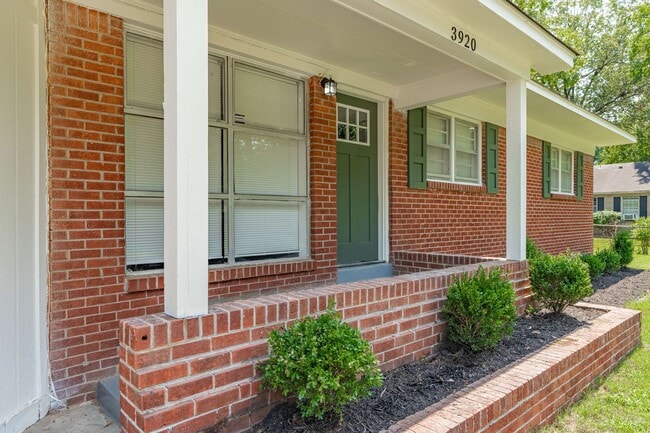 Building Photo - Beautifully Updated 3-Bedroom Home for Rent in Memphis