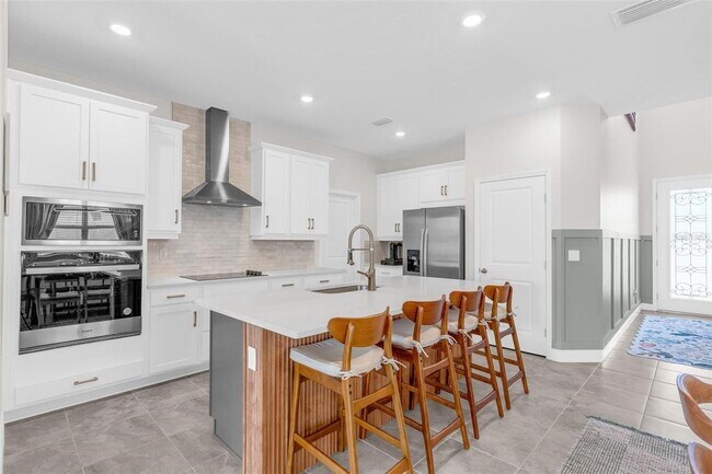 Building Photo - 2019 Sunshine Peak Dr