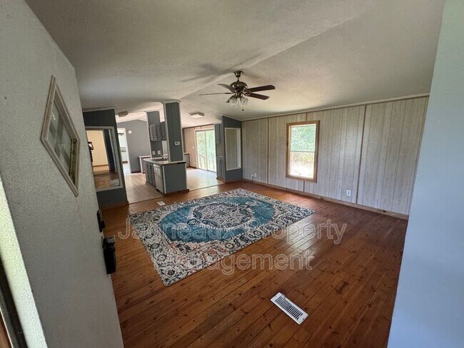 Building Photo - 7113 hwy 27 s.