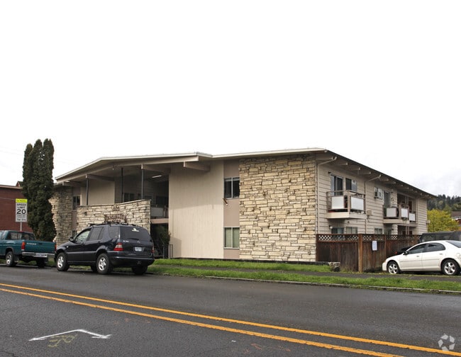 Primary Photo - Washington Court Apartments