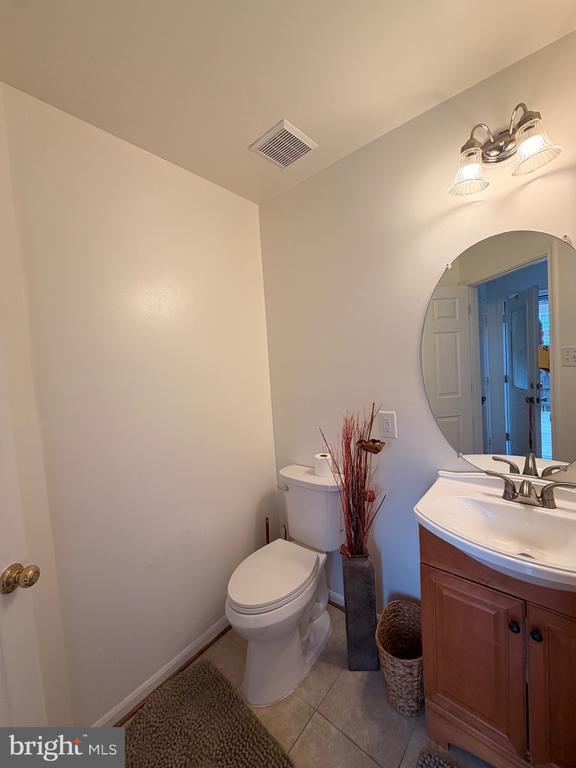 Building Photo - 5707 Duke Ct