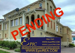 Building Photo - EPIC REA - Modern-Style 3 BR/3BA townhouse...