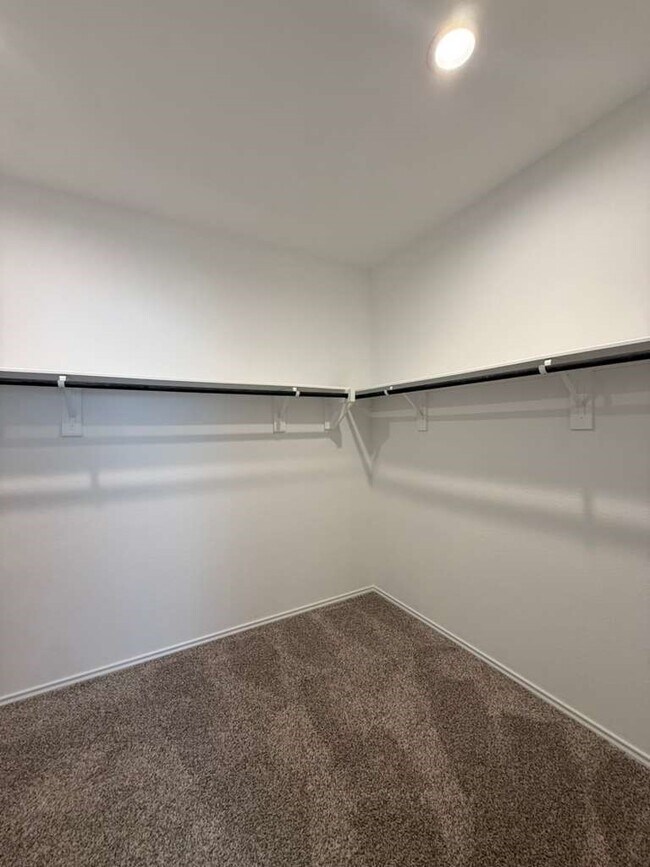 Building Photo - 5037 Almond Ter Dr