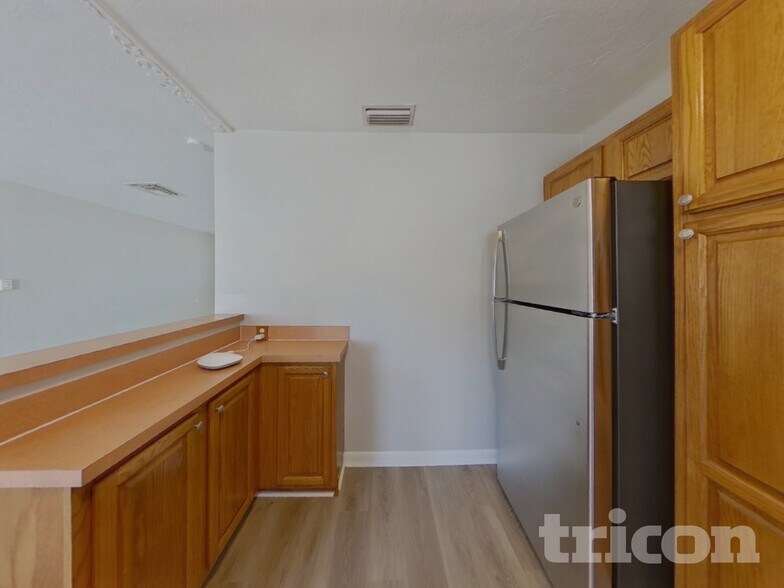 Building Photo - 10887 111th Pl N