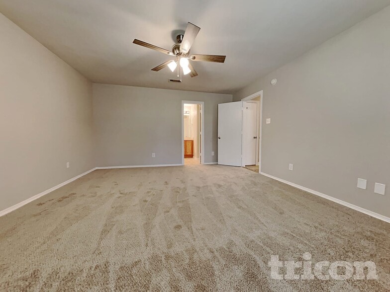 Building Photo - 24403 Wild Horses Ln