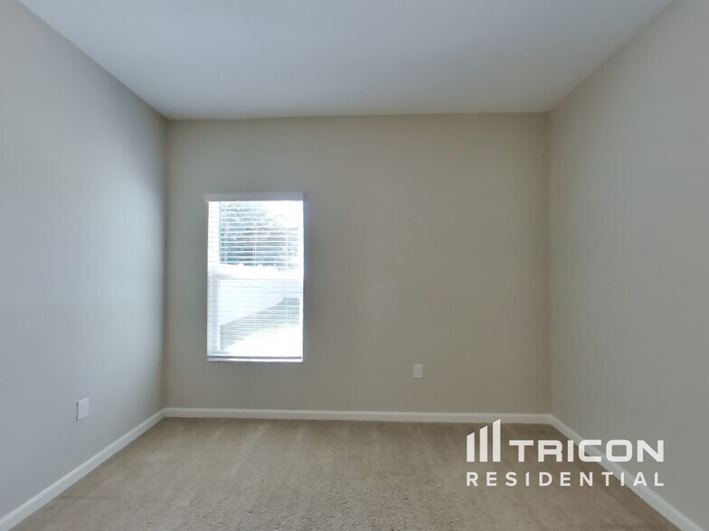 Building Photo - 180 Bella Verano Way