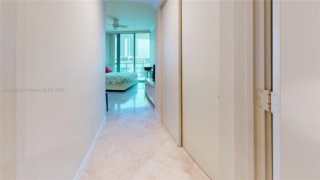 Building Photo - 3101 S Ocean Dr