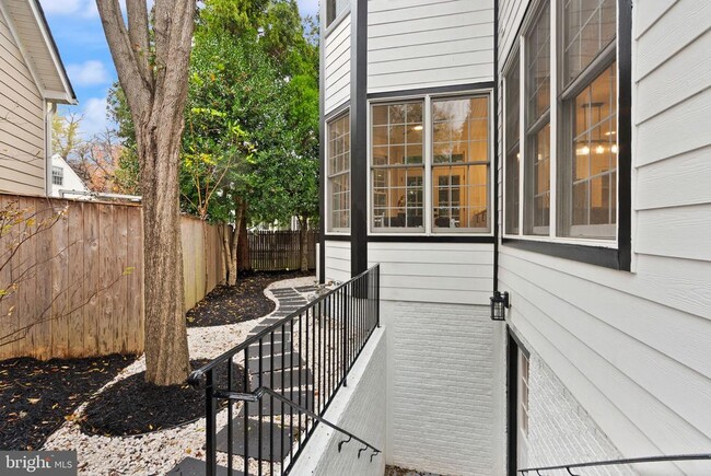 Building Photo - 3336 Jones Bridge Ct