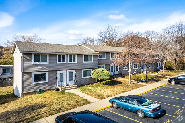 Primary Photo - Riverside Townhouses