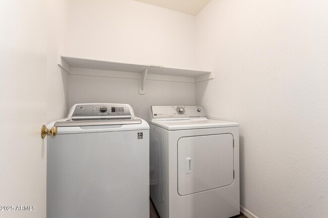 Building Photo - 21629 N 79th Dr